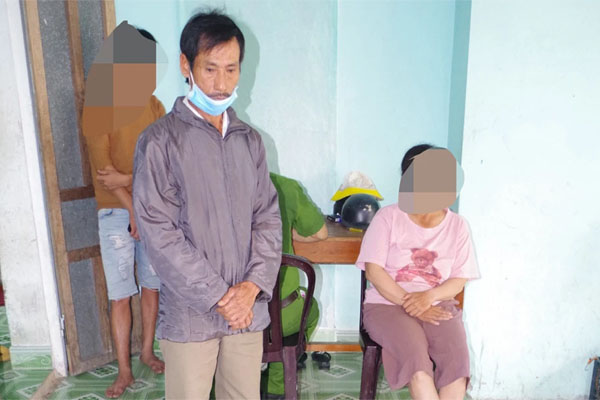 Dấu vết lạ trên ống tay áo và tội ác nhẫn tâm của người phụ nữ quê mùa-2