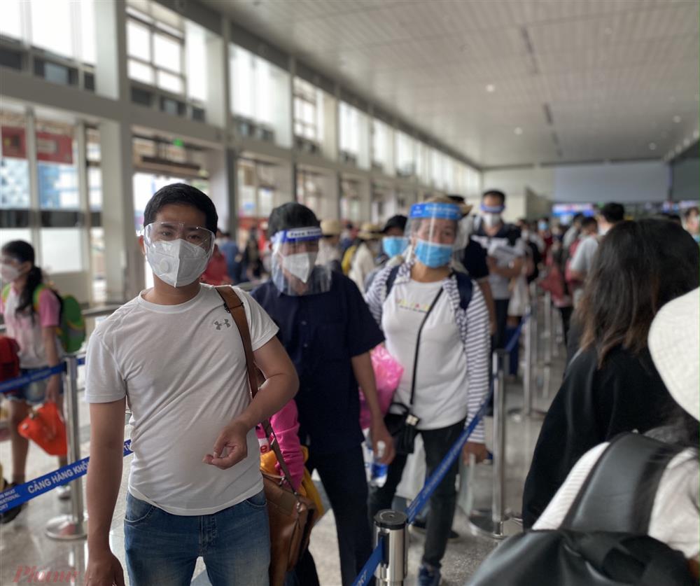 Giá vé máy bay nhiều chặng đang rẻ hơn vé ô tô-1