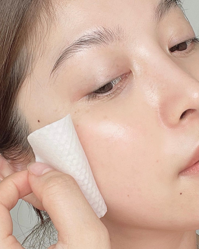 Chuyên gia chỉ ra điểm sai khi tẩy trang hàng ngày, cứ làm qua loa thì chỉ khiến da nhanh chảy xệ-3