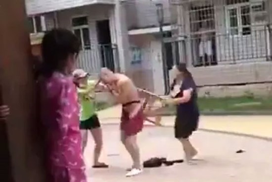 Gã đàn ông trăng hoa 