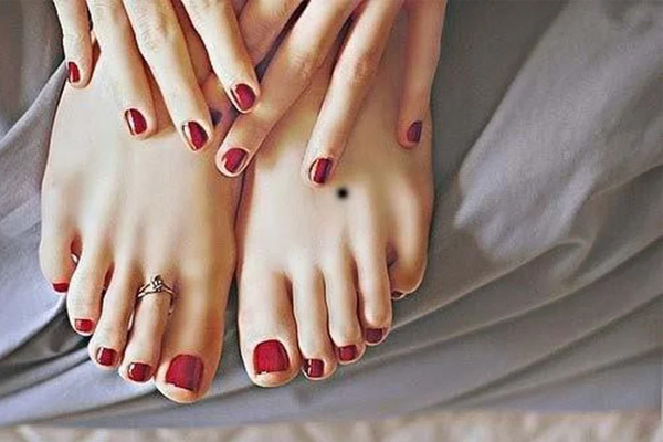 6 vị trí nốt ruồi xấu khiến phụ nữ cả đời vất vả vì người khác-1