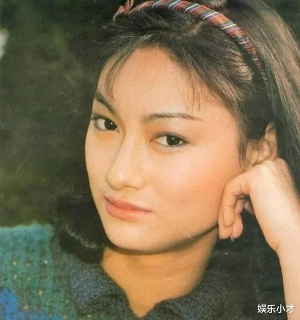 Hậu duệ nhà Thanh có chung dòng máu với Từ Hi Thái Hậu: 3 tuổi ăn xin, 13 tuổi làm vũ công, 50 tuổi trở thành đại minh tinh-1