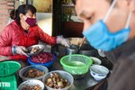Quán phở mặn nhất Hà Nội, giá chát 80.000 đồng/bát vẫn nườm nượp khách-11