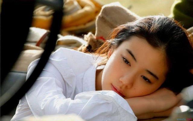 Ly hôn 1 năm, chồng cũ nhắn tin Em ngủ chưa?, câu trả lời của vợ cũ khiến anh xúc động rơi nước mắt-3