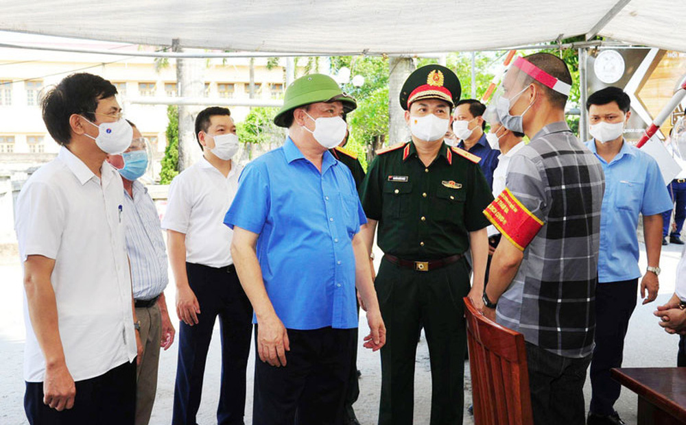 F0 liên tục tăng kỷ lục, Bí thư Hà Nội: Tuyệt đối không đẩy ca F0 thể nhẹ lên tuyến trên-1