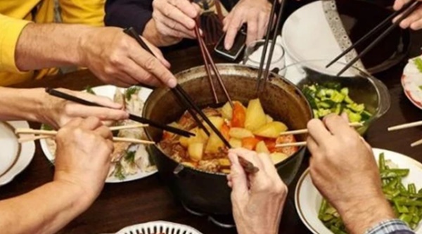 6 thói quen ăn uống sai lầm khiến ung thư ngày càng trẻ hoá: Không muốn nửa đời sau bị hủy hoại bất thình lình thì nên thay đổi ngay lập tức-2