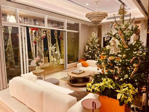Tràn ngập không khí Giáng sinh trong nhà triệu đô của Hoa hậu Thu Hoài-1