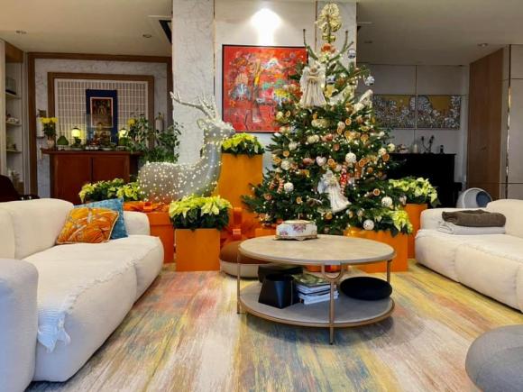 Tràn ngập không khí Giáng sinh trong nhà triệu đô của Hoa hậu Thu Hoài-2