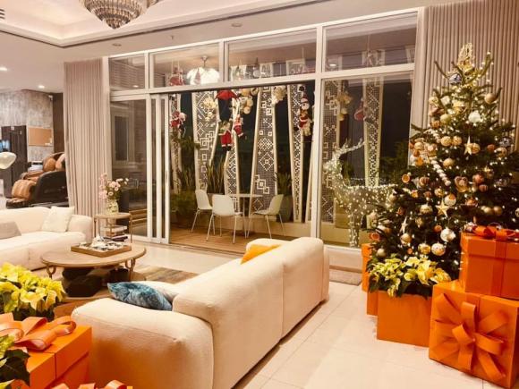 Tràn ngập không khí Giáng sinh trong nhà triệu đô của Hoa hậu Thu Hoài-3