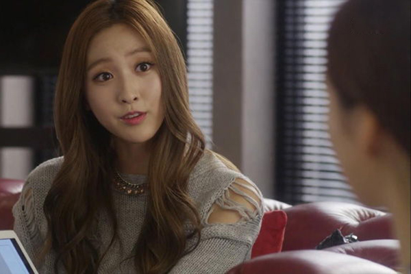 Xin tiền cho mẹ về quê được chồng chuyển hẳn 20 triệu, tôi hí hửng dùng hết mà không biết tối đó anh về nhà trong cơn thịnh nộ-2