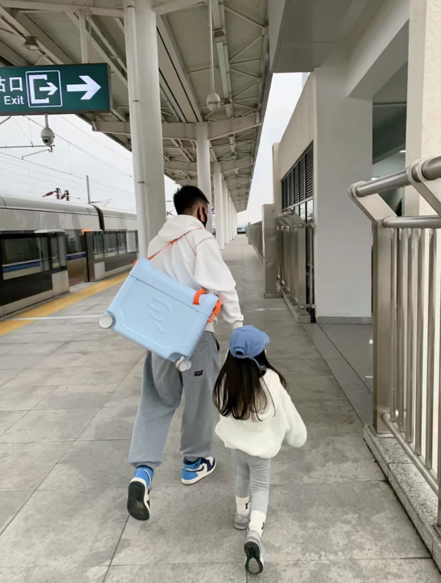 Gã đàn ông đồi bại ấu dâm con gái bạn thân hơn chục năm trời mới bị vạch trần, phiên toà bẻ lái liên tục vì sự gian manh của kẻ đội lốt người tốt-4