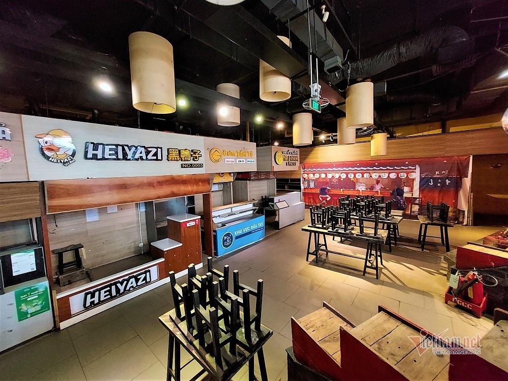 Giám đốc du thuyền bán 3 căn nhà trả nợ, chủ khách sạn treo biển kêu cứu-2