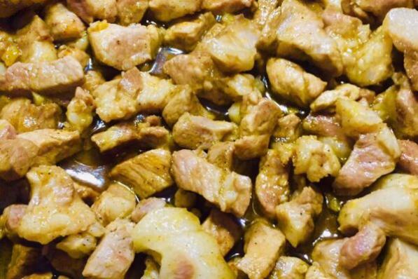 Lộ bí kíp rang thịt ngọt ngon, cả tuổi thơ ùa về-1