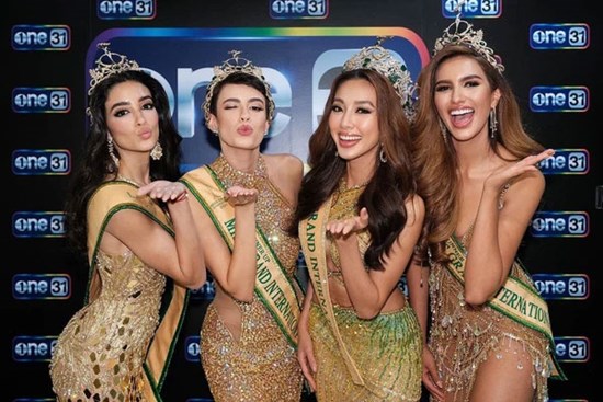 Á hậu 4 