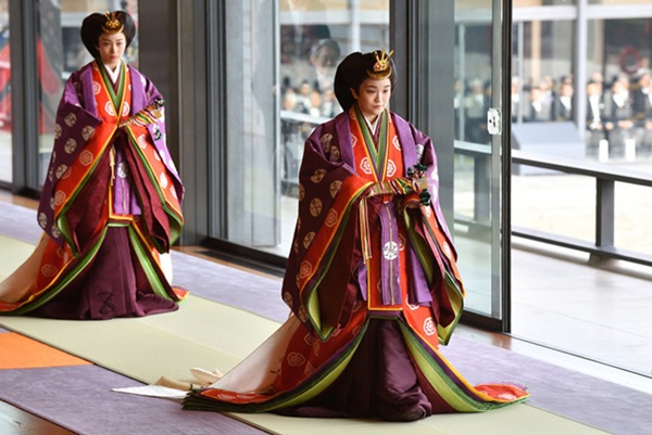 Tương lai của Công chúa cô độc nhất Nhật Bản sau lễ trưởng thành sẽ ra sao, liệu có tạo ra bước ngoặt lịch sử?-2