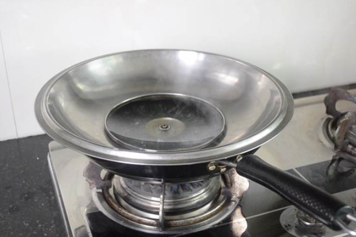 Nắp vung úp ngược trên nồi không ngờ lại giải quyết được vấn đề lớn mà các bà nội trợ thường bỏ qua-14