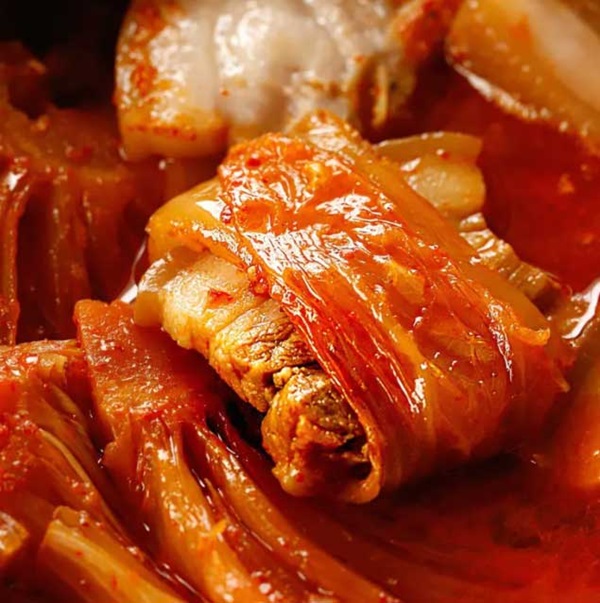 Mách chị em làm món thịt heo hầm kim chi thơm ngon, ăn cực tốn cơm trong ngày lạnh-9