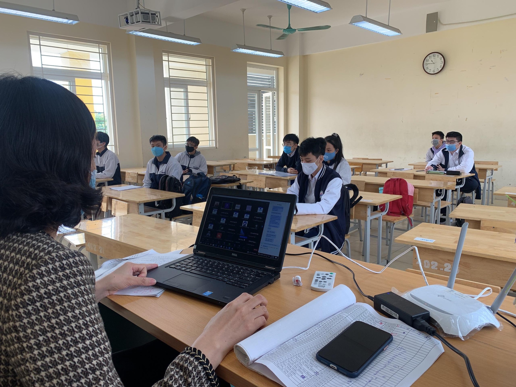 Hà Nội: Cả trường 33 học sinh đến lớp ngày đầu mở cửa, hôm sau chỉ 9 em-2