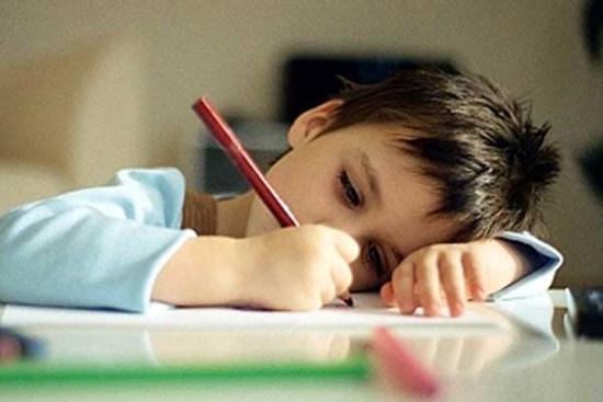 5 kiểu dạy của cha mẹ khiến thành tích hợp tập của trẻ ngày càng đi xuống, một trong những hành động đó còn được sử dụng thường xuyên