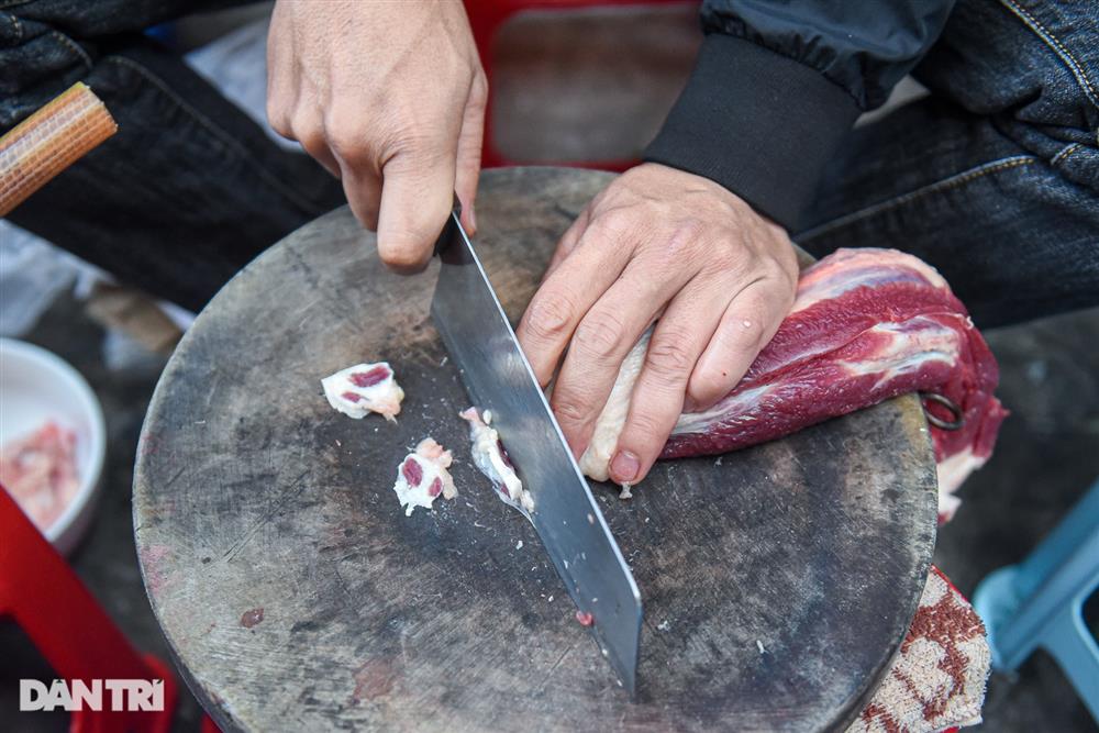 Quán phở mặn nhất Hà Nội, giá chát 80.000 đồng/bát vẫn nườm nượp khách-9