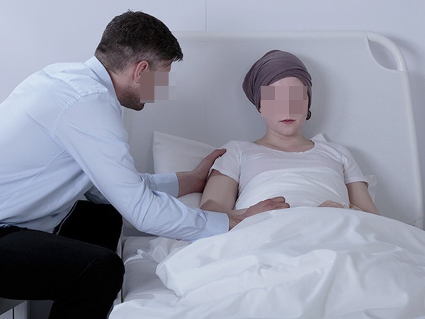 2 vợ chồng sinh năm 1990 cùng lúc mắc ung thư gan, bác sĩ nói thủ phạm là một thói quen bảo quản trứng gà vô cùng nguy hiểm-4