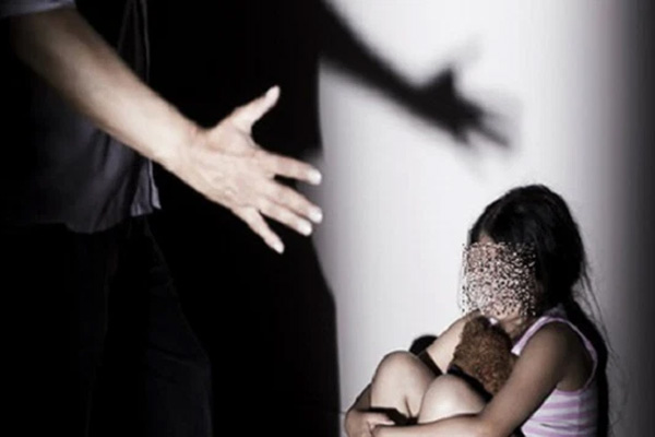 Vụ ADN của chủ tiệm tóc trên cổ áo thiếu nữ: Người đàn ông phủ nhận dâm ô, lý giải sự việc-2