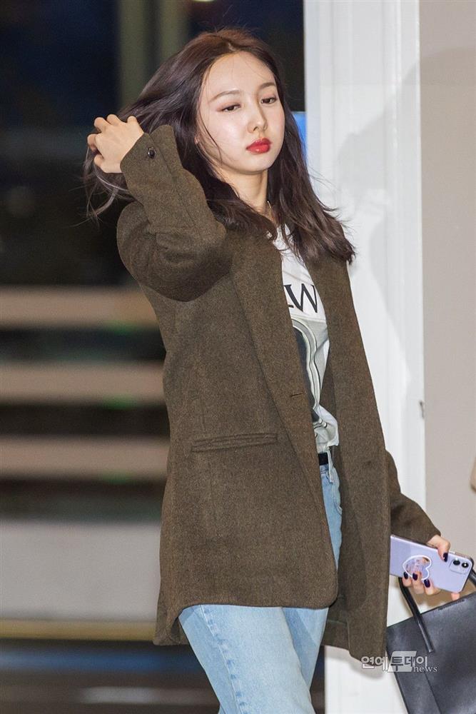 4 kiểu blazer sao Hàn diện suốt vì cứ lên đồ là sành điệu 10 điểm-12