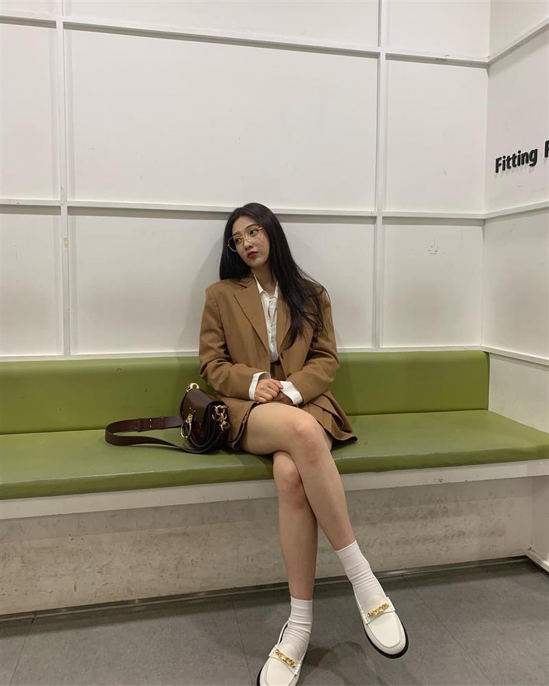 4 kiểu blazer sao Hàn diện suốt vì cứ lên đồ là sành điệu 10 điểm-18