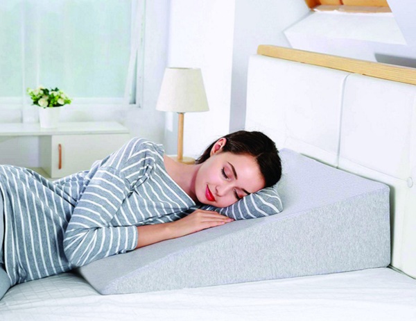 Ngủ dậy vào buổi sáng thấy miệng có 3 biểu hiện sau, bạn đã bị trào ngược dịch mật, chủ quan bỏ qua dễ chuyển thành ung thư dạ dày, thực quản-1