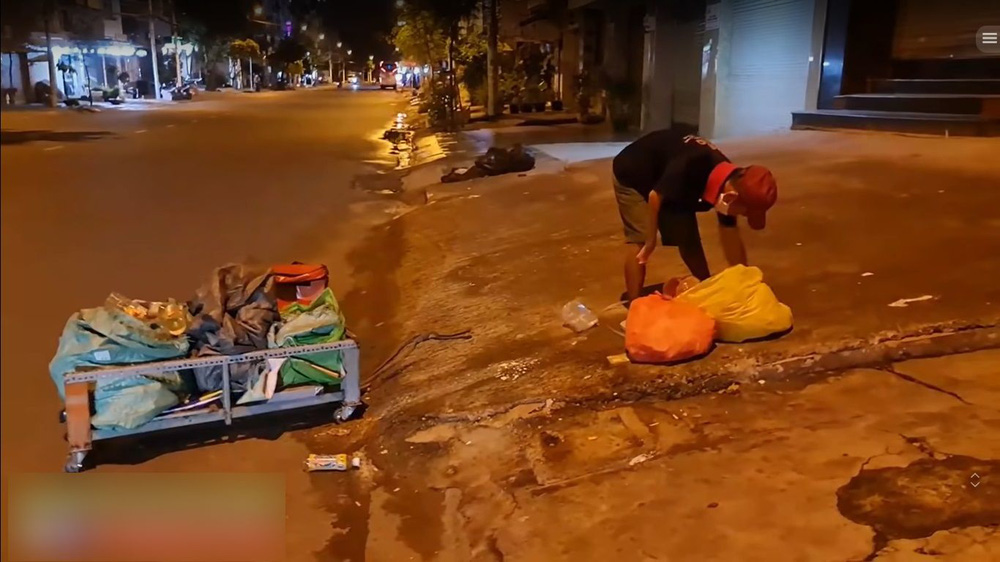 Hoa hậu ve chai U50 vẫn sơn móng tay đỏ chót, nhặt rác nuôi chồng tật nguyền-7