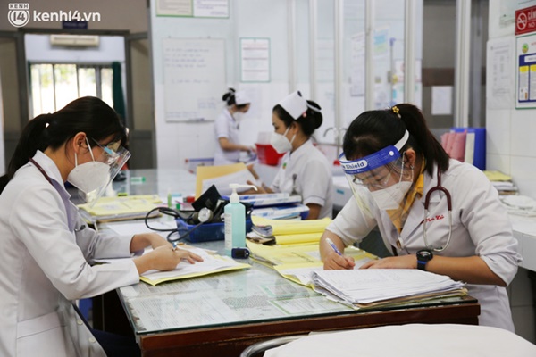 Người mẹ sốc nặng khi con gái 7 tuổi đã mắc đái tháo đường: Bác sĩ tiết lộ nguyên nhân tiểu đường ngày càng trẻ hóa-11