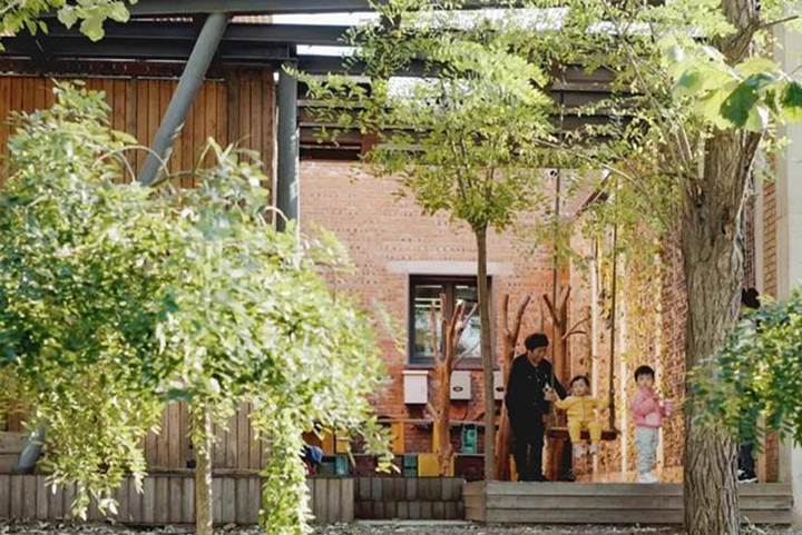 Ngôi nhà cả năm không tốn một đồng tiền điện cả làng ngỡ ngàng-4