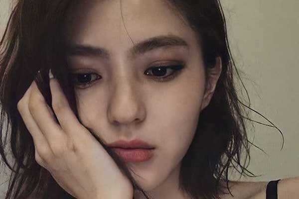 Con chuẩn bị nhập viện mà không có tiền, chồng bất ngờ đưa cho tôi cả xấp tiền và cầu xin giúp anh một điều không tưởng-1