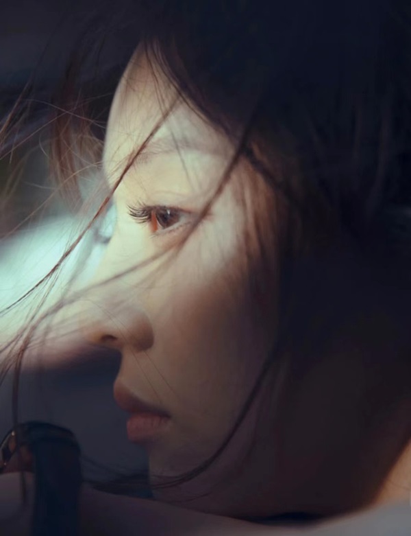 Tin nhầm bạn, bé gái 13 tuổi bị bán vào động mại dâm nếm trải đủ cực hình, nào ngờ khách làng chơi lại ra tay giúp cô thay đổi vận mệnh-2