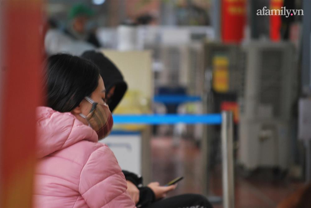 Hà Nội: Nhiều người ngỡ ngàng khi đến bệnh viện khám mới biết mình là F0-4