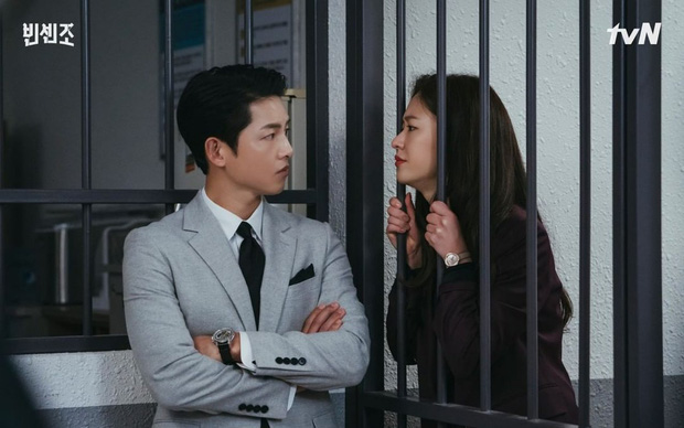 HOT: Song Joong Ki bị tóm sống ảnh hẹn hò tình tin đồn Jeon Yeo Bin, có hạnh phúc mới sau 2 năm ly hôn Song Hye Kyo?-3