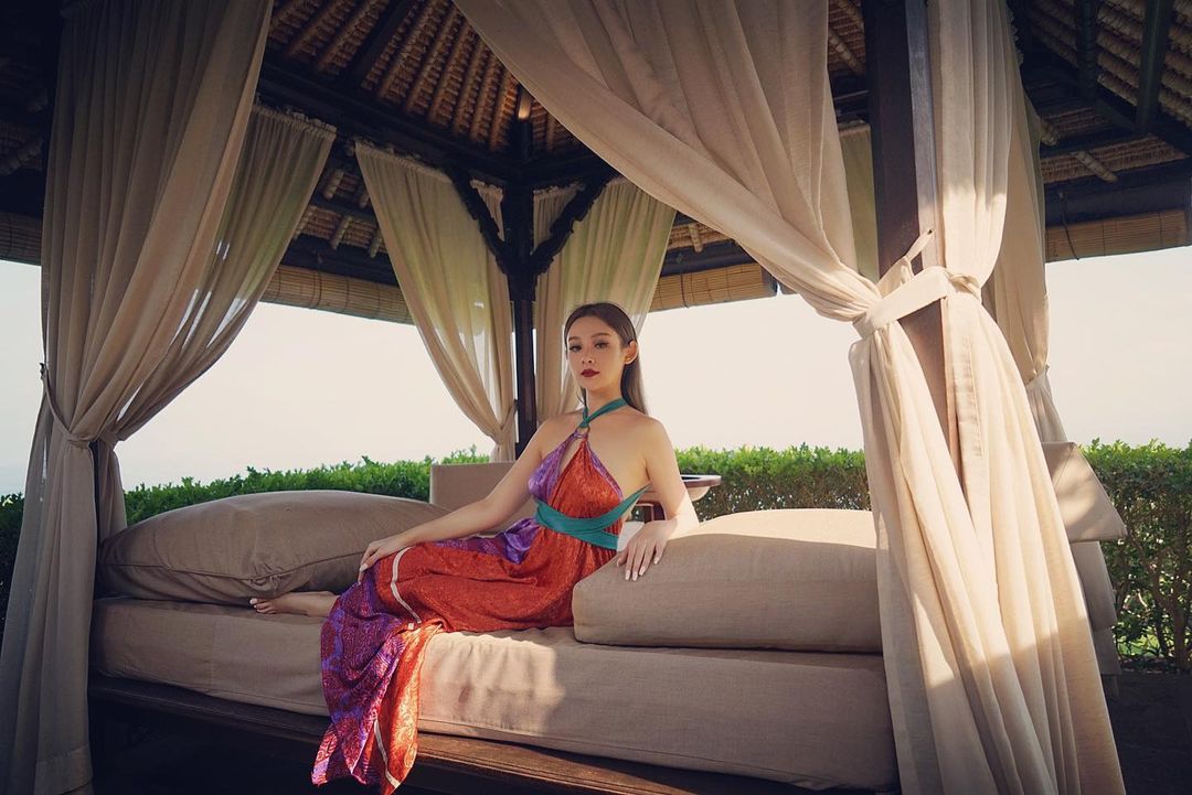 8 năm làm dâu nhà đại gia Sài thành, hotgirl Huyền Baby có cuộc sống xa xỉ đáng ngưỡng mộ: Ở biệt phủ 80 tỷ, ngồi xe Bentley, đắp mặt nạ vàng 24K-22