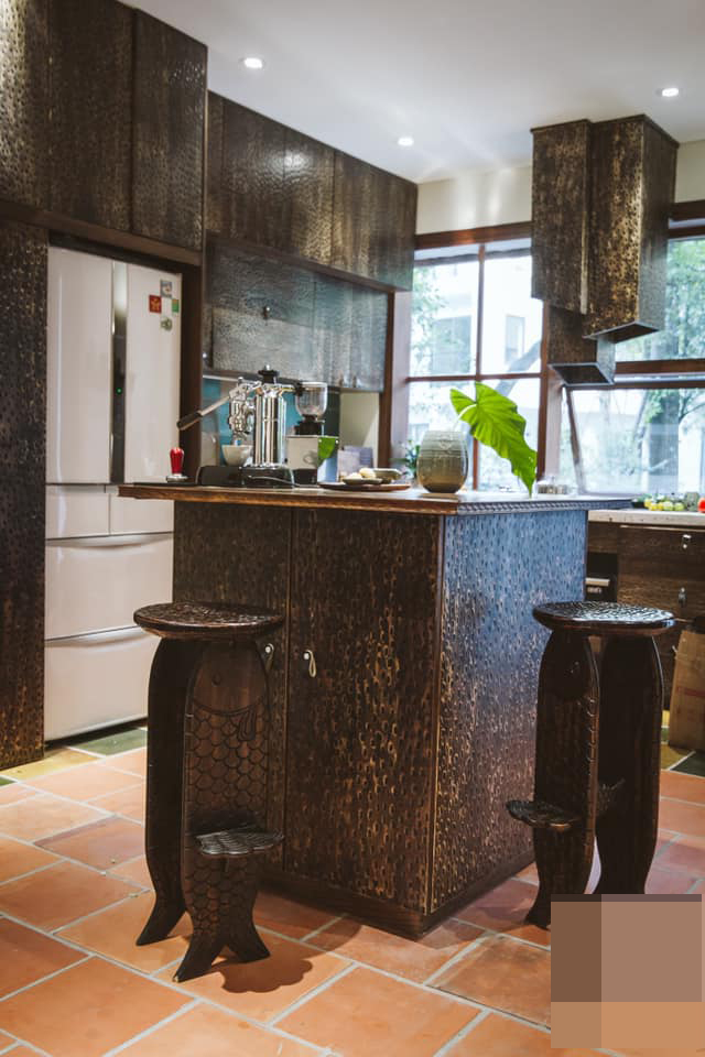 Căn bếp chi chít lỗ, nhìn qua thì giật mình nhưng ở lâu càng say đắm-6