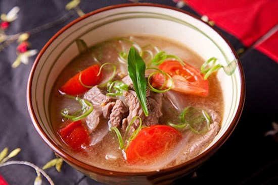 Chỉ cần nhớ “3 không 2 có” khi nấu canh thịt bò để thịt mềm nhừ, thơm phức, ngon hết nấc