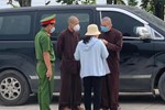Hà Nội: Cháy khu tập thể trên đường Nguyễn Tuân, một người đàn ông nghi mắc kẹt bên trong-6