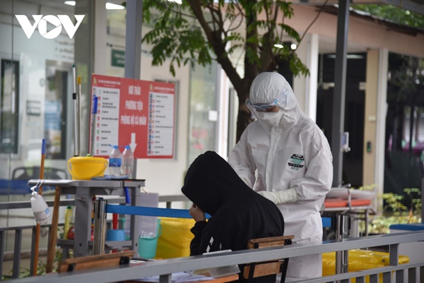 99% ca test tại nhà dương tính khi vào BV Thanh Nhàn được xác định mắc COVID-19-8