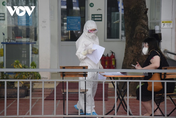 99% ca test tại nhà dương tính khi vào BV Thanh Nhàn được xác định mắc COVID-19-10