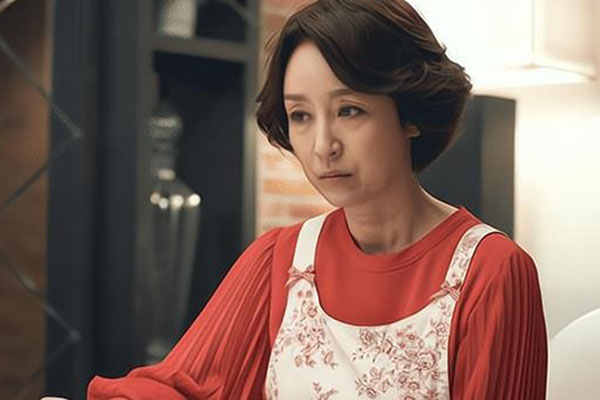 Chị dâu đến nhà làm khách, mỗi lần thức ăn mang tới đều đi vệ sinh, tôi tò mò theo dõi, sau đó thúc ép anh trai ly hôn chị-3