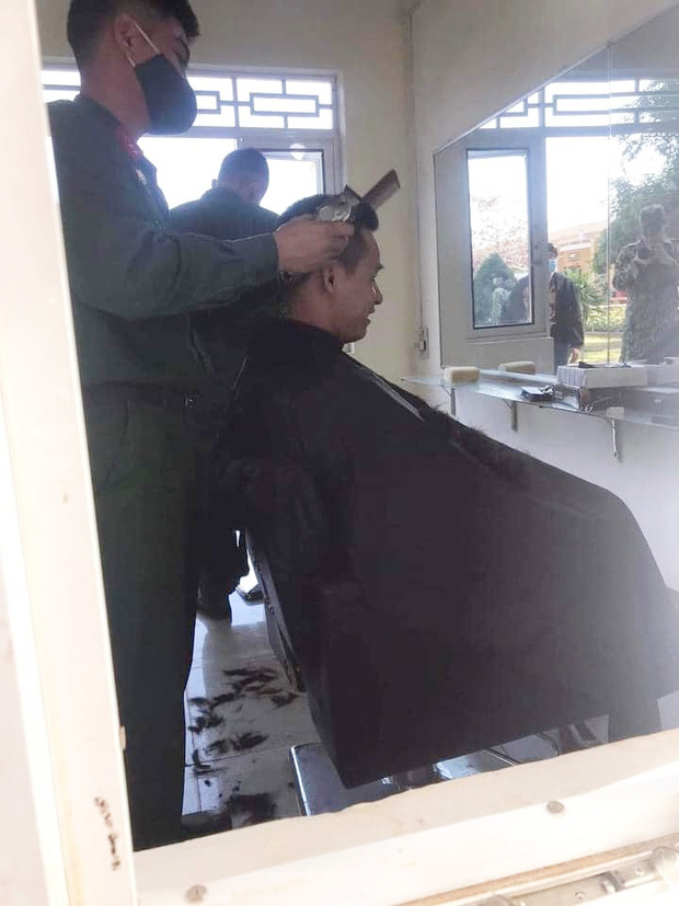 Cận cảnh Độ Mixi ngậm ngùi xuống tóc ở Sao Nhập Ngũ, chuyến này coi bộ nhiều meme!-1