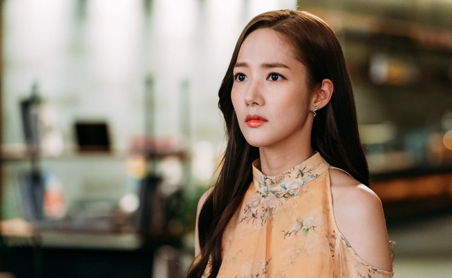 Ngồi cafe cùng bạn bè vô tình thấy chị dâu, tôi lập tức nghẹn ngào khi chứng kiến dáng vẻ khổ sở lầm than-2