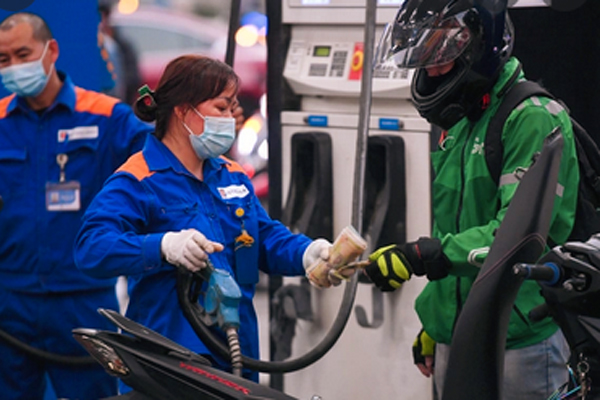 Giá xăng lại tăng, nguy cơ vượt mốc 23.000 đồng/lit-2