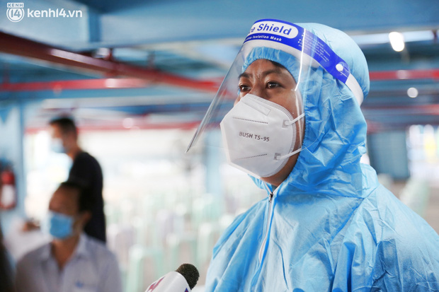 ẢNH: TP.HCM chính thức triển khai tiêm mũi 3 vaccine phòng Covid-19 cho người dân-3