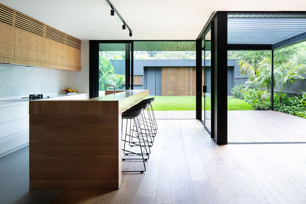 Ngôi nhà gia đình hiện đại neo giữa hai khu vườn xinh đẹp-2