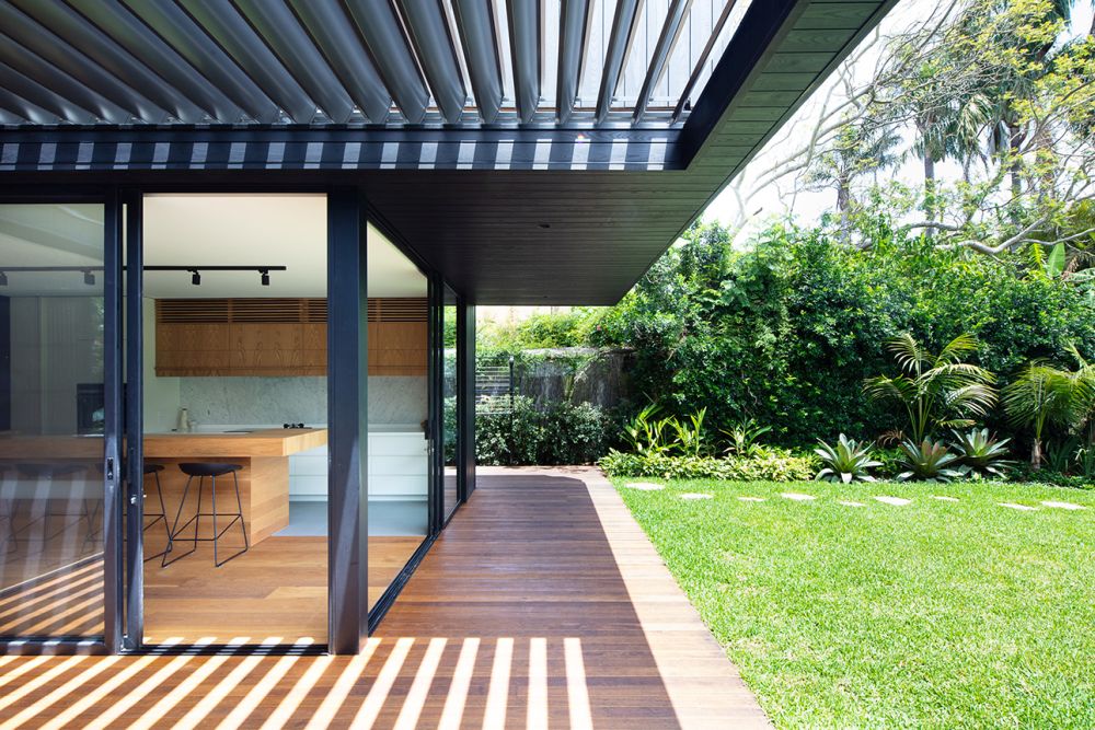 Ngôi nhà gia đình hiện đại neo giữa hai khu vườn xinh đẹp-11