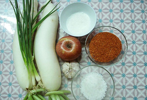 Mách chị em cách muối kim chi củ cải tại nhà giòn ngon, hấp dẫn, chuẩn vị Hàn Quốc-1